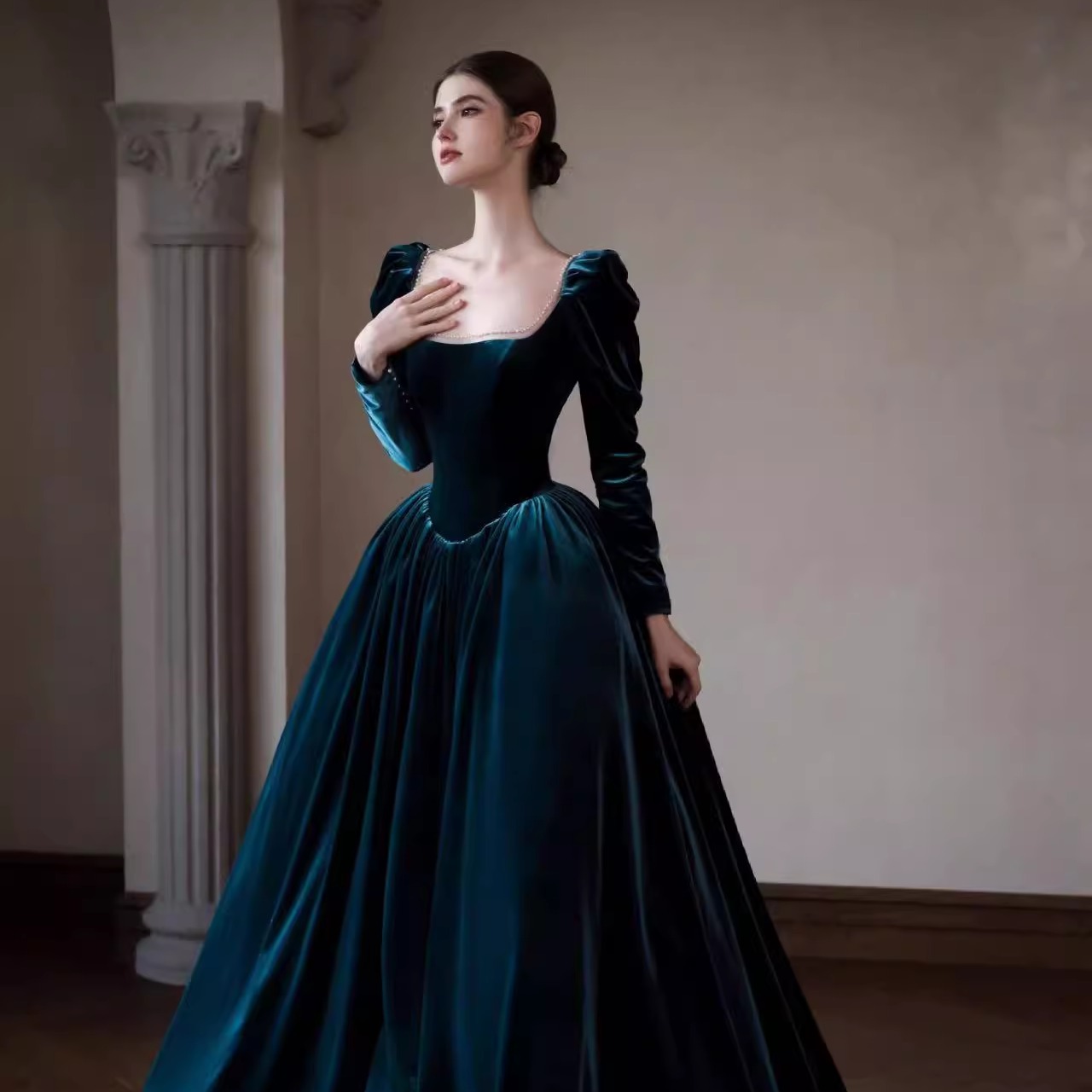 复古宫廷风丝绒收腰拖地晚装礼服