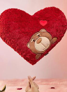 情人节专属礼爱心抱枕宝马车载bava毛绒熊抱枕靠垫腰靠车内饰用品