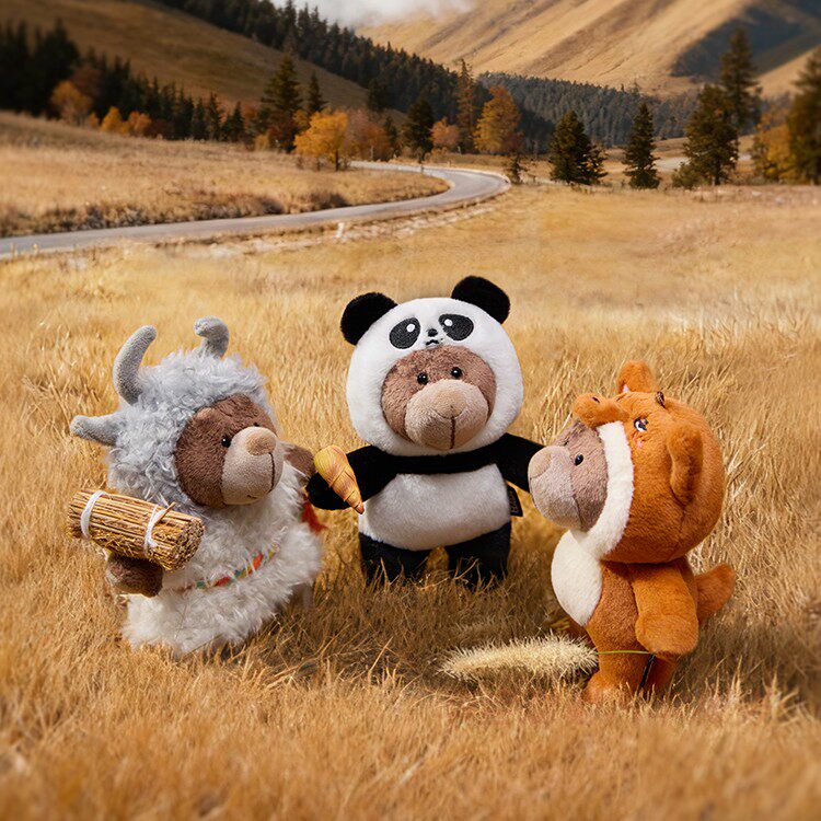 宝马原厂可爱汽车摆件便携bava熊钥匙挂件藏牦牛藏狐熊猫包包挂坠