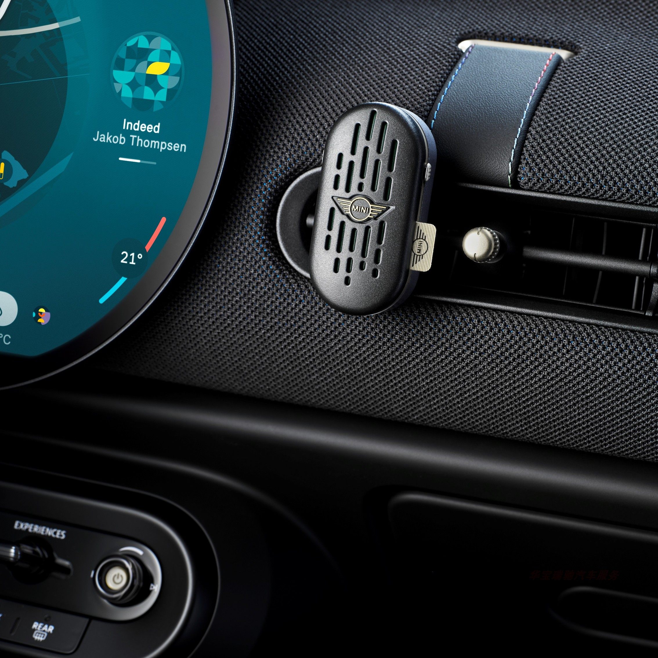 mini迷你原厂车载香薰出风口夹式香氛扩散器汽车内饰用品空调香水