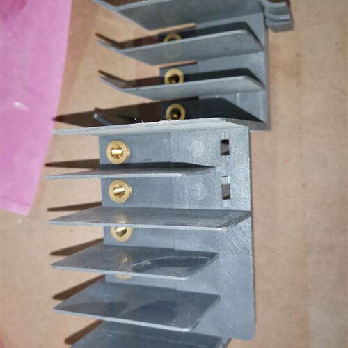 ABB变频器ACS510和550系列塑料端子排75/90/110/132KW接线端子排