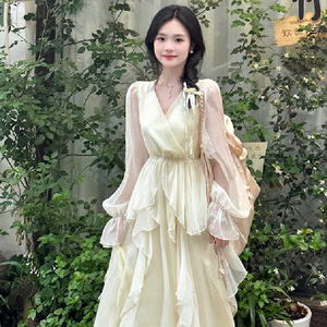 2026新款初恋仙女裙v领显瘦修身长袖裙子温柔风特别漂亮的连衣裙