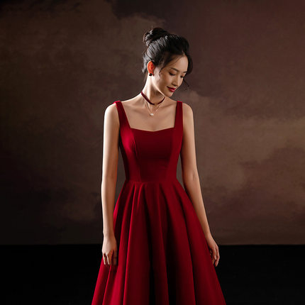 敬酒服新娘2025新款冬季女赫本风酒红色结婚订婚宴会晚礼服