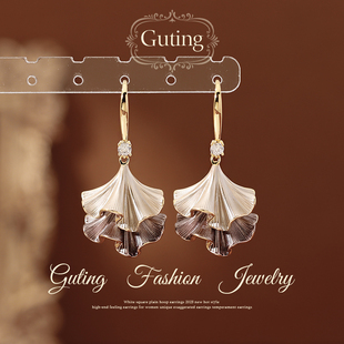 古婷紫色褶皱花朵耳环女高级感轻奢耳钉2026新款爆款小众独特耳饰