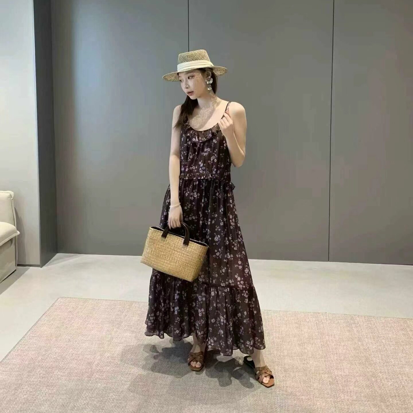 LM家高品 夏季新品绝美度假风紫藤花开后系带木耳边可调节吊带裙