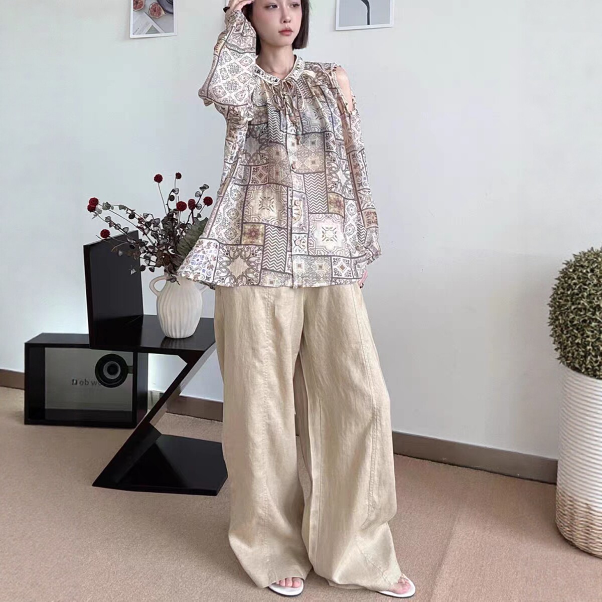 LM家高品 夏季新品松弛慵懒重工蕾丝钉珠波西米亚风露肩长袖衬衫