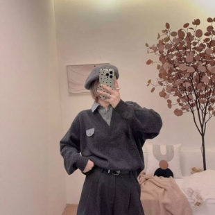 LM家高品  新年新衣慵懒学院风衬衫领拼接假两件全羊毛毛衣针织衫