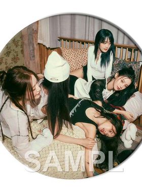 田小娟diy(G)IDLE爱豆粉丝应援周边徽章吧唧镭射马口铁书包挂件