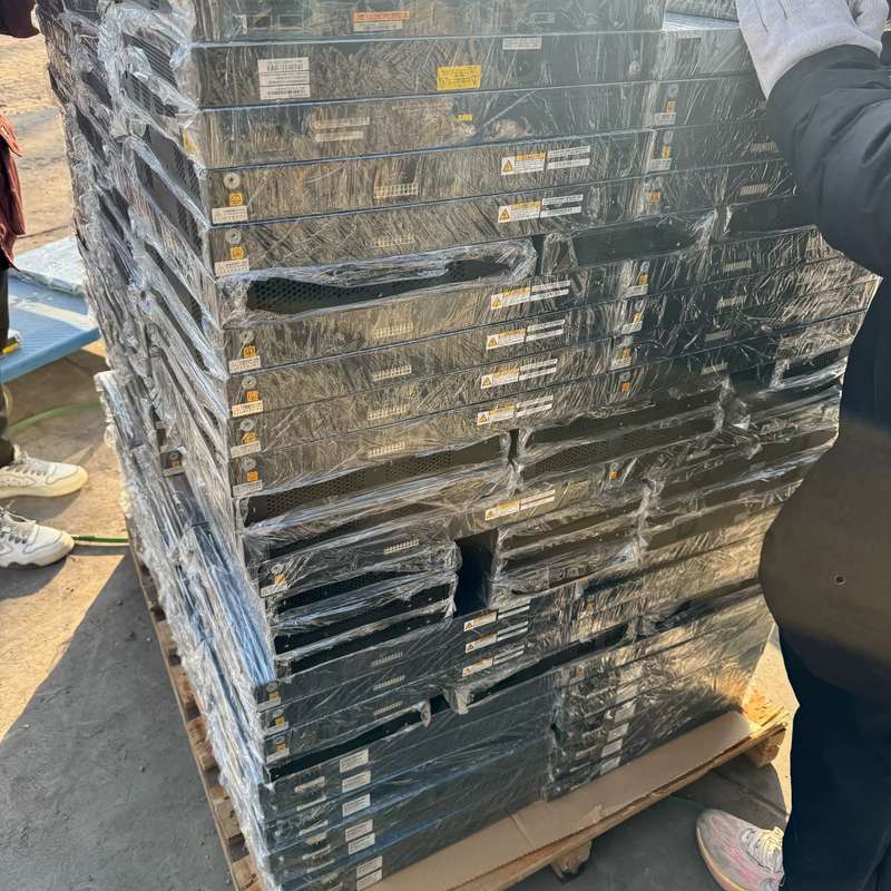 请议价-桌面式交换机 百兆交换机 24口 20台 72元一台