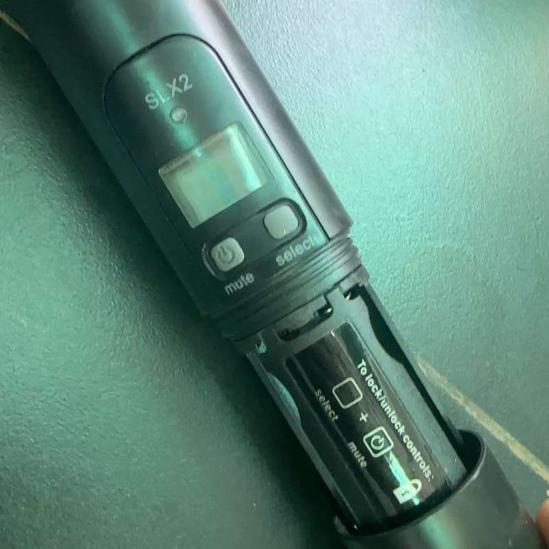请议价-出Shure SLX2无线话筒手柄,原装正品,带显示屏,支持