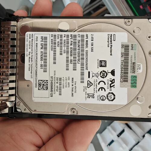 请议价-E 2T SAS 10K 12G 2.5寸服务器硬盘