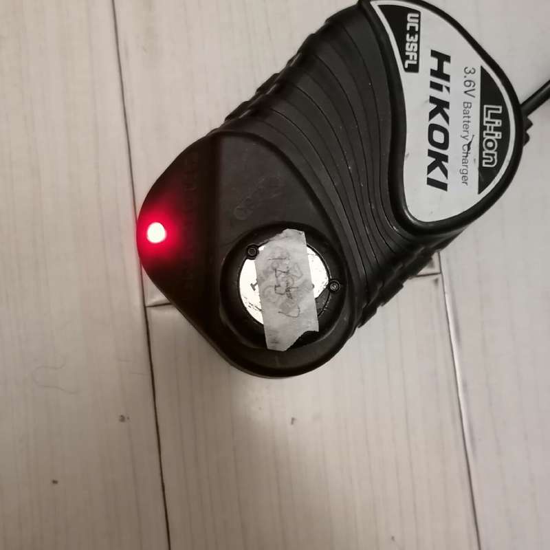 请议价-高壹电池充电器3.6V，没有修过，换过电源线，功能正常，