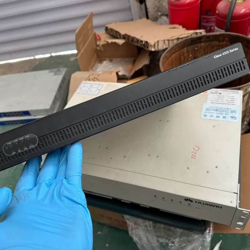 请议价-CISCO思科 ISR4321/K9路由器，机房电源没有