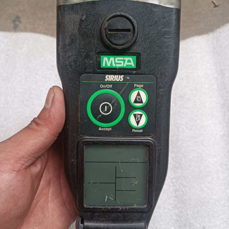 请议价-梅思安 MSA 气体检测仪 。淘来的,成色如图,开不了