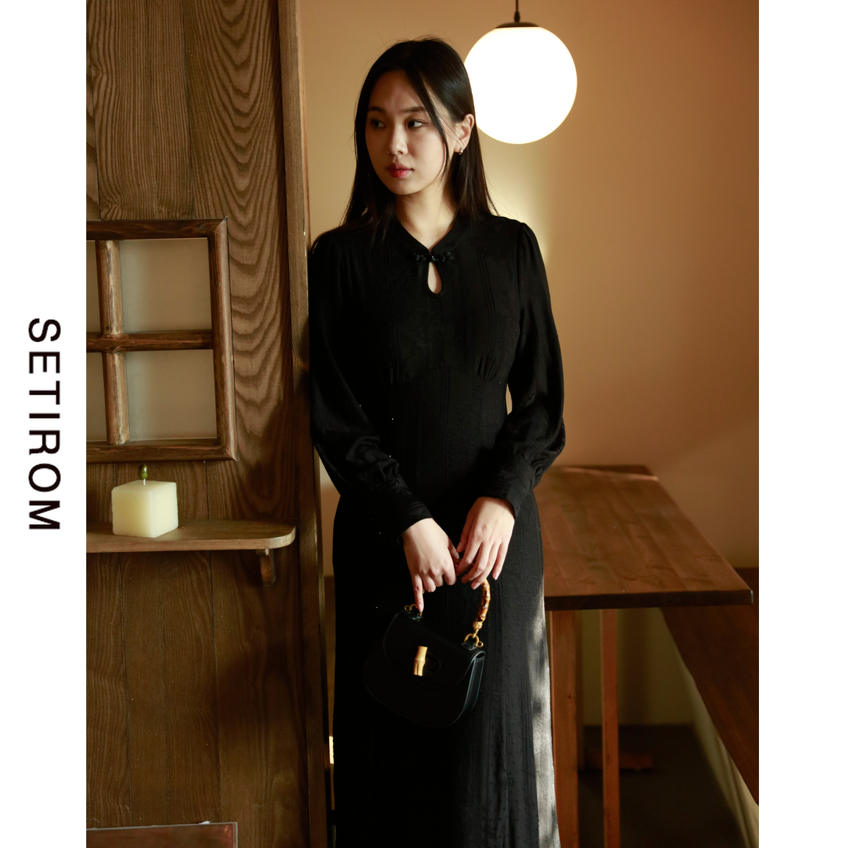 西町村屋盘扣气质开衩款针织长裙