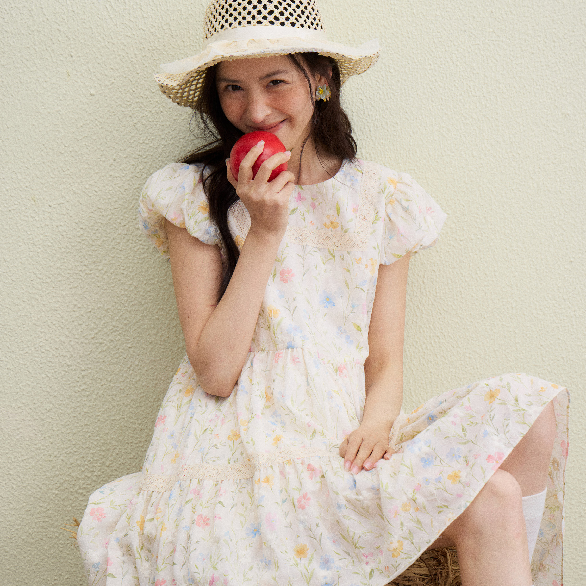 西町村屋甜美绣花连衣裙含草帽2026夏季新款简约绣花裙CCBB10972
