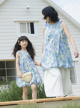 西町村屋碎花蝴蝶结亲子洋装女夏新款法式小挎包裙子CAAB10833