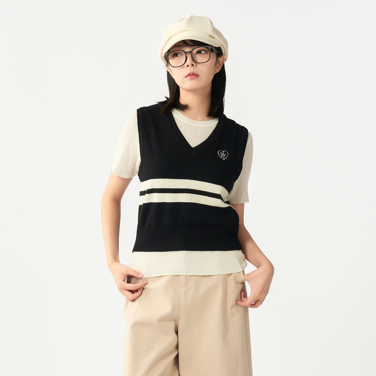 西町村屋马甲女2025秋条纹款外搭叠穿学院刺绣V领背心AC8222477