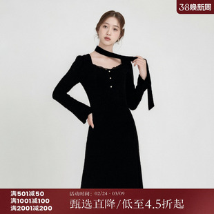 西町村屋气质感连衣裙女装冬季新款镂空蕾丝长裙含飘带XX9D10553