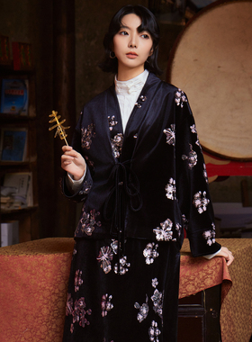 西町村屋新中式外套2026春新款丝绒珠片绣舒适时尚上衣XEBA10248