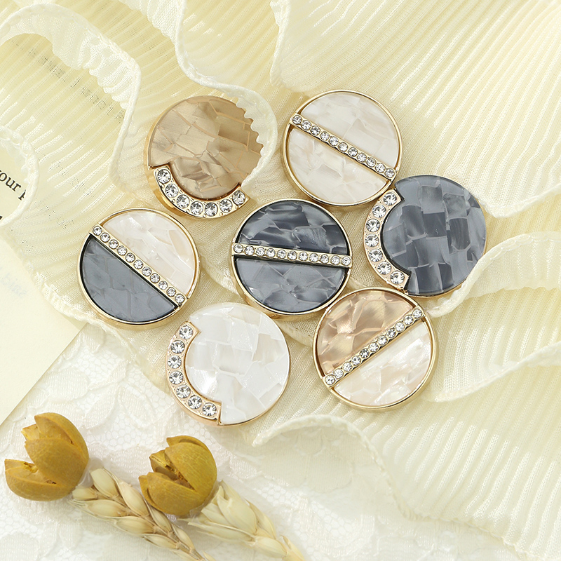 高档小香风大衣金属纽扣