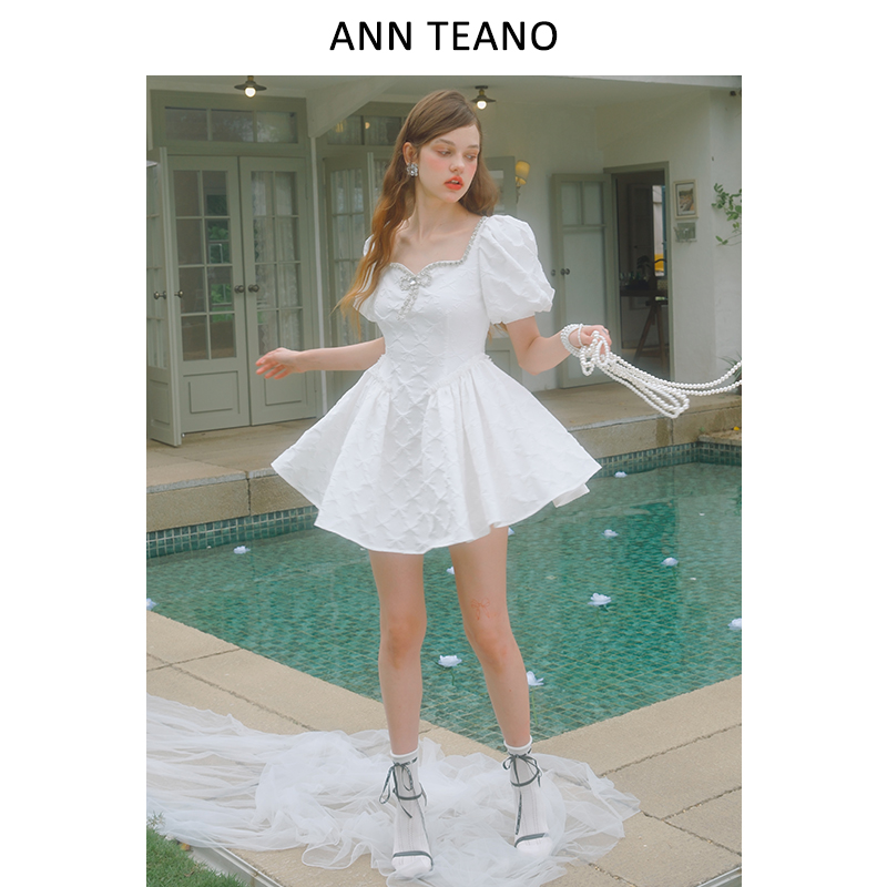 【明星同款】Ann teano 白色镶钻蝴蝶结提花泡泡袖连衣裙