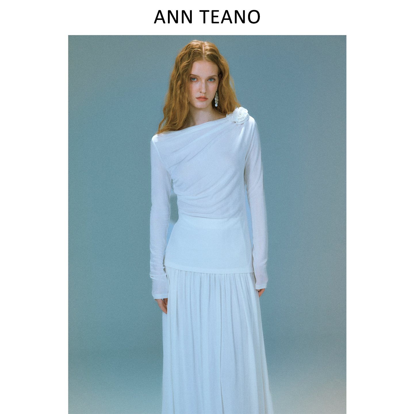 Ann teano白色法式花朵微透斜肩上衣 高弹大摆长款半裙