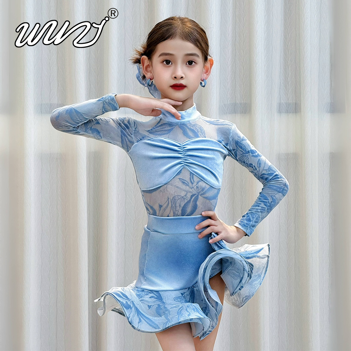 拉丁舞服女童2025新款秋冬拉丁舞服长袖演出服少儿专业表演舞蹈服