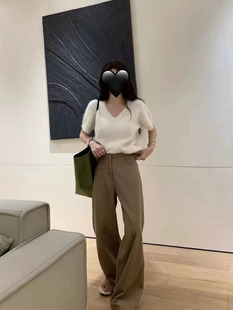 温婉同款卡其色牛仔裤女2026春夏设计感宽松高腰显瘦直筒阔腿裤子