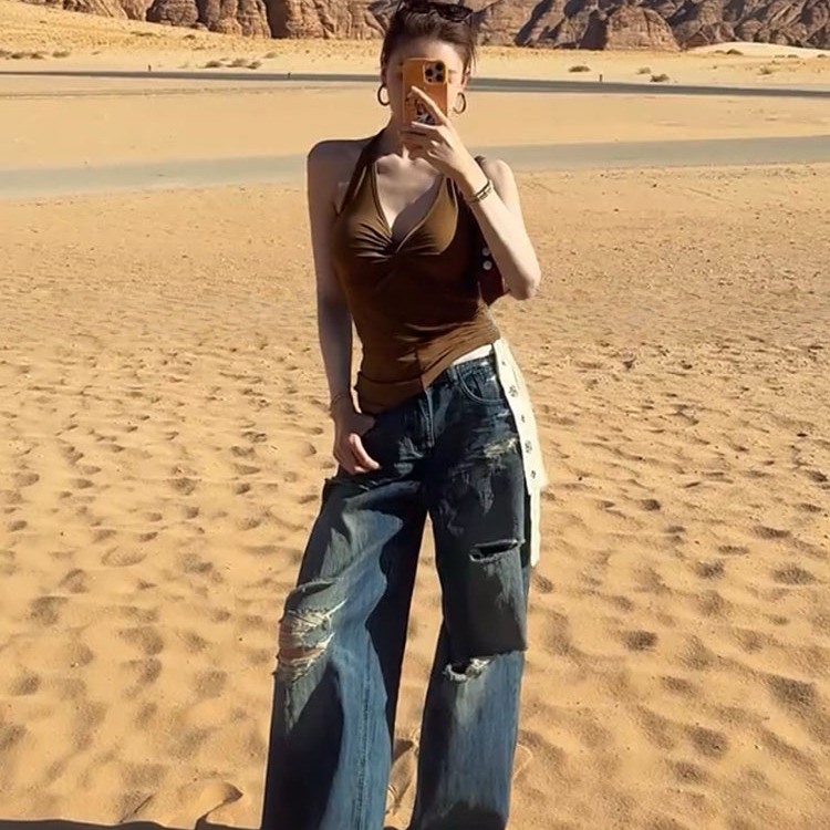 温婉同款磨破洞直筒牛仔裤女
