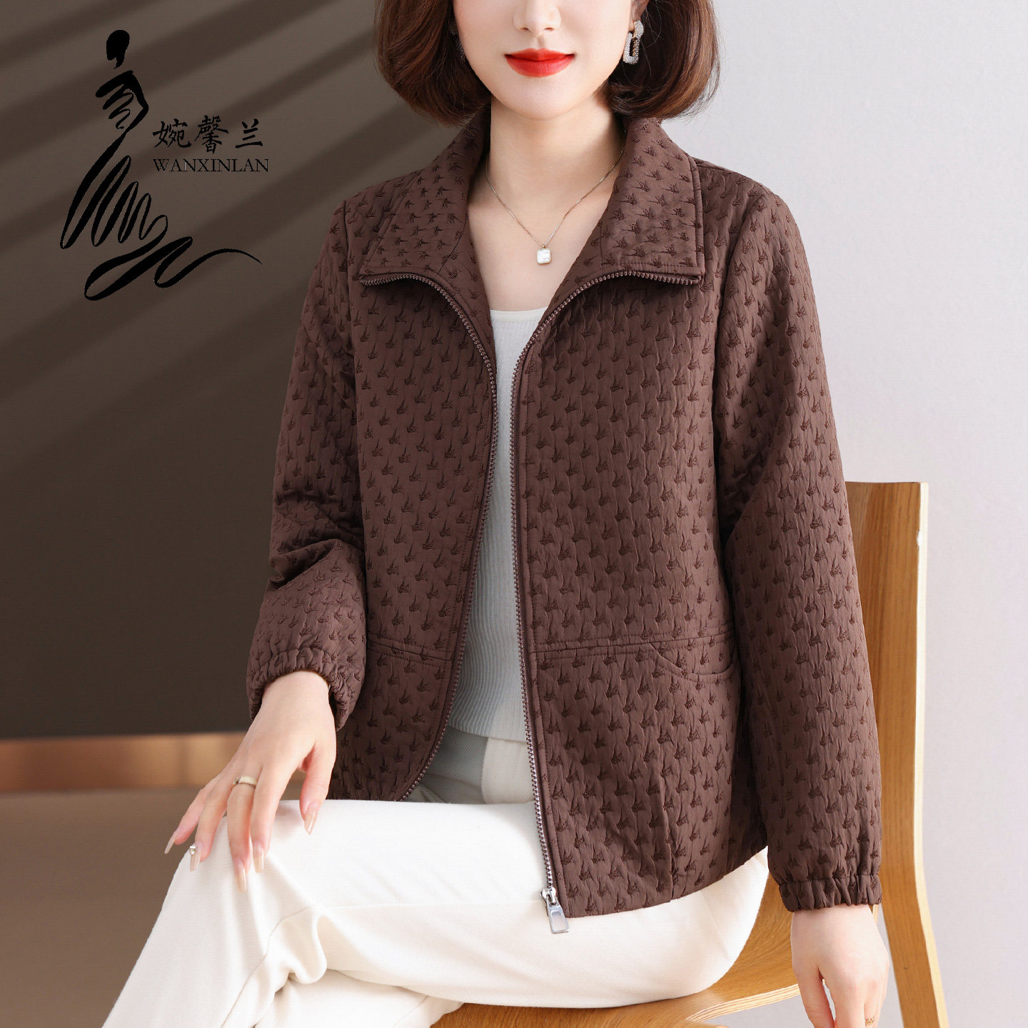 2026妈妈早春新款翻领短款外套中老年女装洋气时尚宽松夹克衫上衣