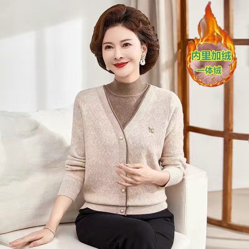 妈妈秋冬装加厚水貂绒假两件羊毛衣打底衫中老年女冬季保暖衣内