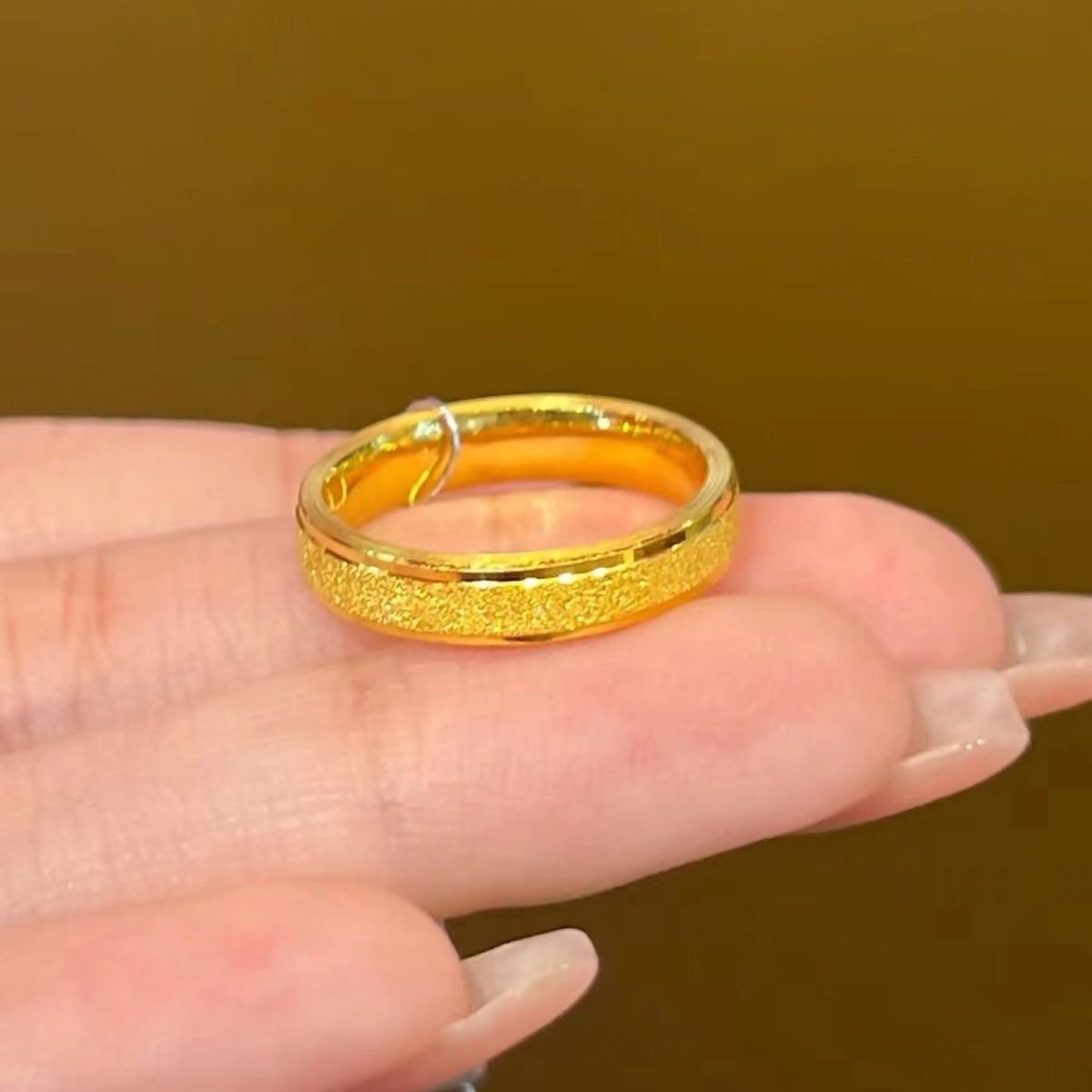 5G黄金色沙金铜镀金满天星磨砂戒指男女情侣结婚订婚对戒指环