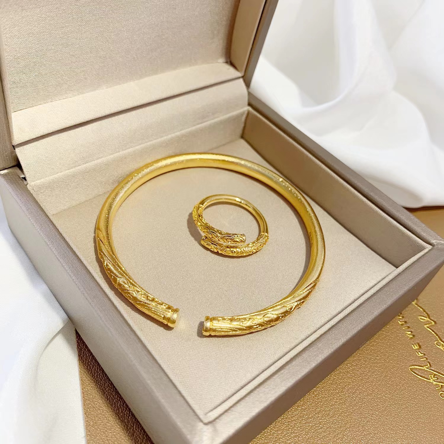 越南沙金金箍棒手镯女实心仿真黄金久不掉色正品999开口戒指首饰
