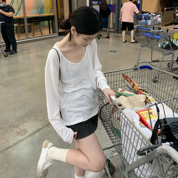 慵懒风白色防晒长袖t恤女夏季薄款微透百搭宽松显瘦低圆领上衣ins