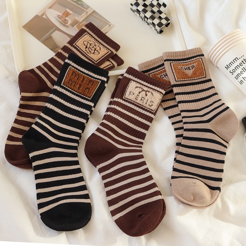 匹克企鹅咖色条纹袜子女纯棉中筒袜秋冬网红ins潮袜配鲨鱼裤长筒