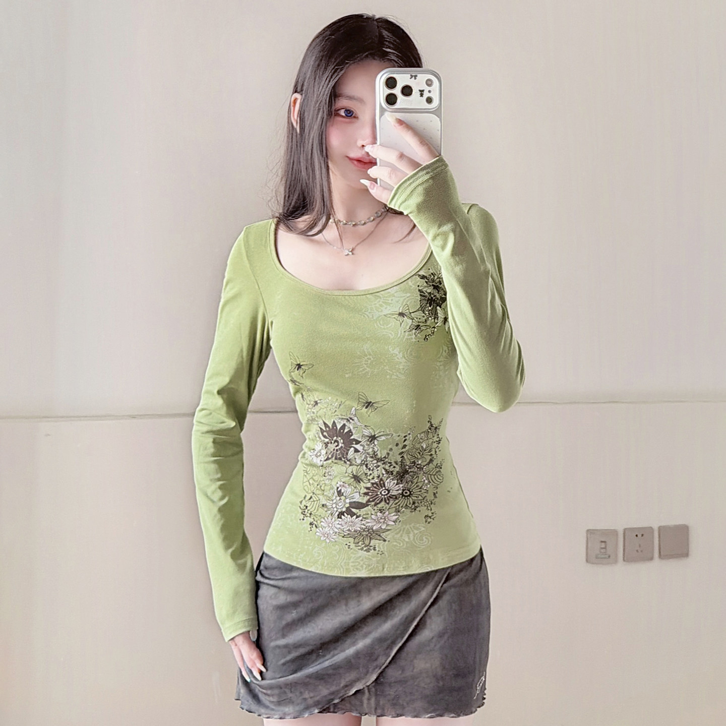 IAEY中古风少女浅绿色蝴蝶花卉印花方领长袖T恤早秋复古辣妹上衣