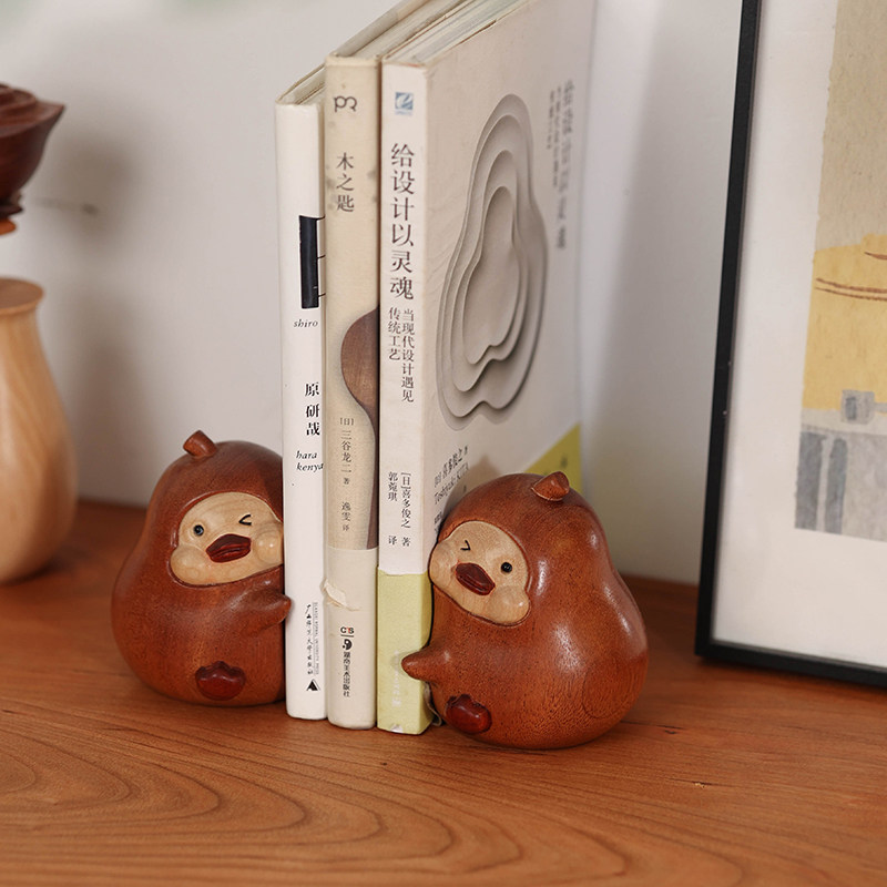 极速永不分梨鸭/创木工坊抱抱梨鸭书H立实木摆件家居书挡装饰品礼