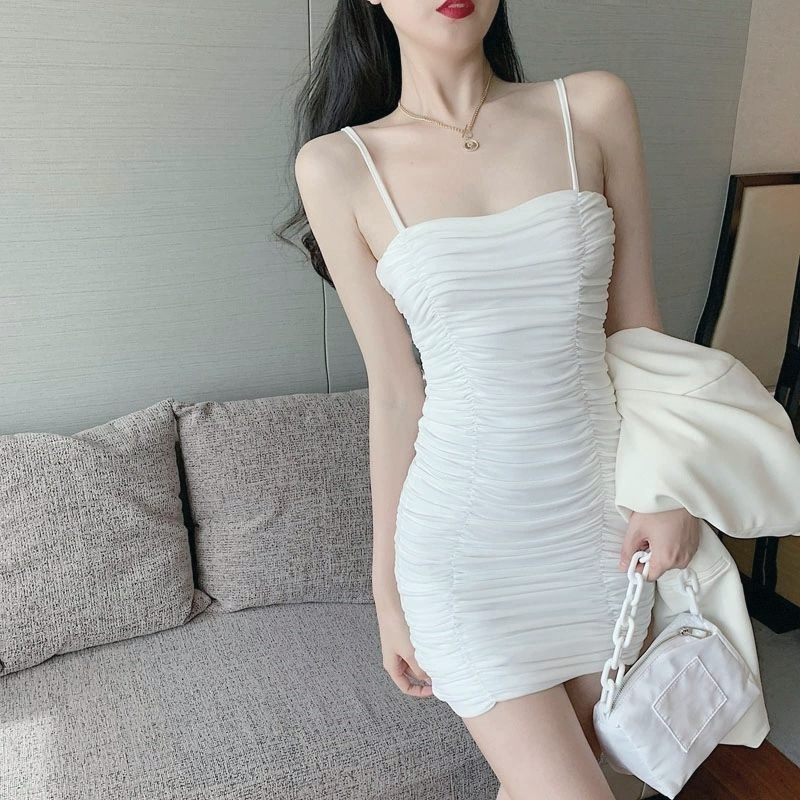 连衣裙春夏心机气质设计感2023显瘦抹胸新款吊带裙子性感包臀褶皱
