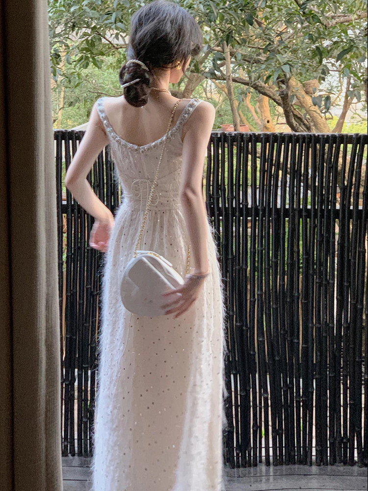 FRENCH SENSE OF LUXURY HEAVY WORK FEATHERS SEQUINS SLIP DRESSES WOMENS SUMMER WAIST CINCHING THIN AND ELEGANT TEMPERAMENT LONG SKIRT TIDE