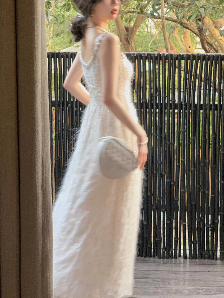 FRENCH SENSE OF LUXURY HEAVY WORK FEATHERS SEQUINS SLIP DRESSES WOMENS SUMMER WAIST CINCHING THIN AND ELEGANT TEMPERAMENT LONG SKIRT TIDE