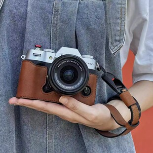 富士XM5真皮保护套XT5相机包X100ViXT50XT30二代XS20皮套肩带配件