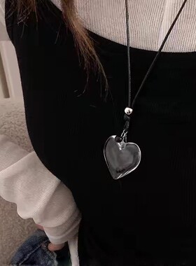 2026韩系ins风透明爱心吊坠项链女百搭长款毛衣链小众简约百搭卫