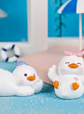 2026可爱MOMO鸭迷你摆件卡通小鸭子公仔儿童礼物创意家居装饰汽车