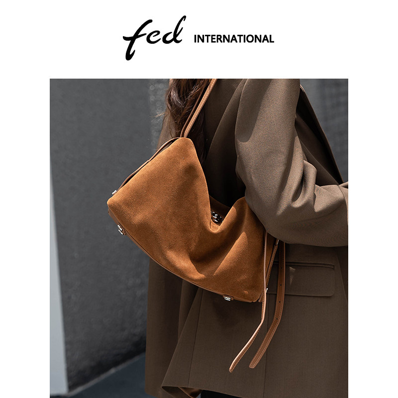 fed麂皮工拼接双面磨砂皮反绒皮面单肩斜挎枕头包腋下包BFA94