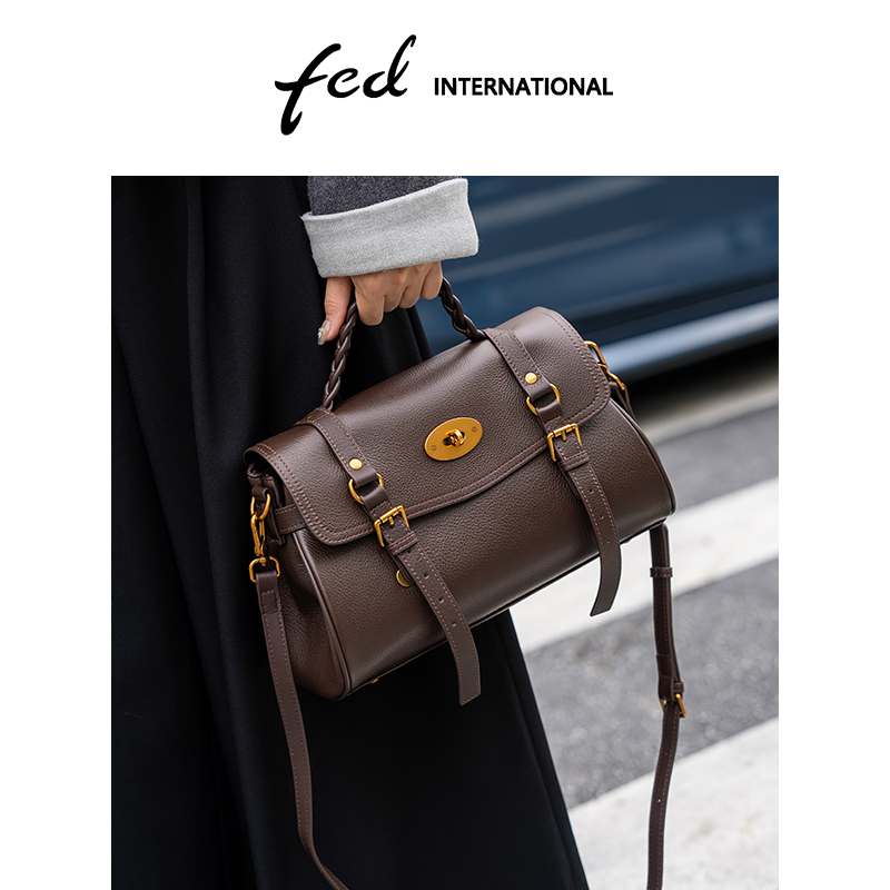 fed头层牛皮通勤包邮差包小方包手提斜垮单肩包女包包旅行BFA9108