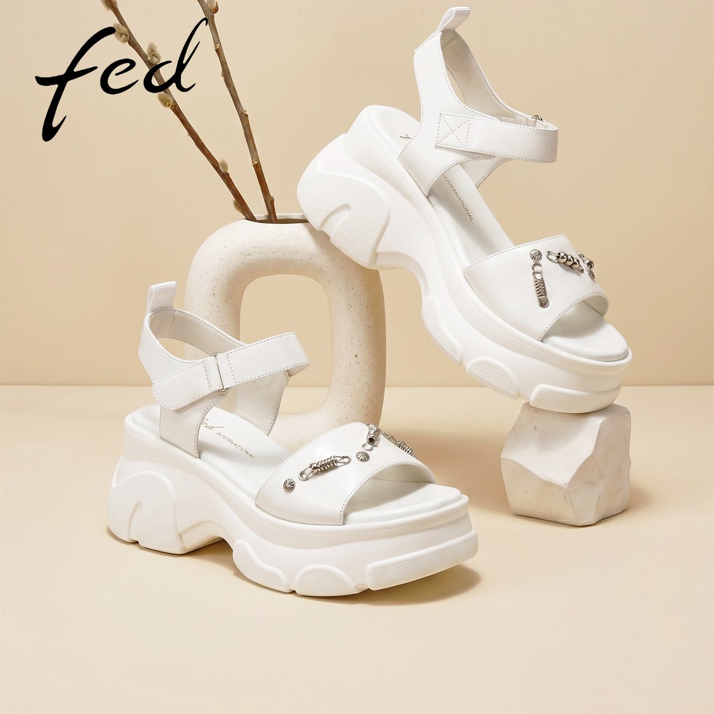 fed白色凉鞋真皮休闲运动凉鞋女