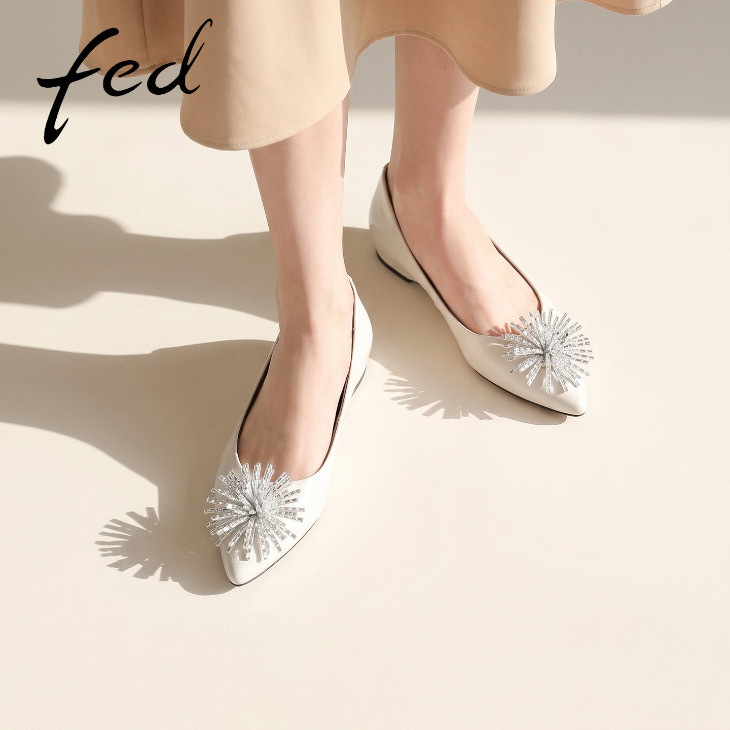 fed白色真皮尖头浅口单鞋女秋季