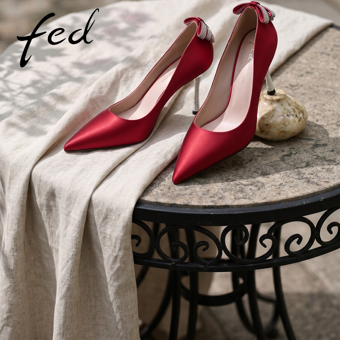 fed红色缎面尖头高跟鞋女