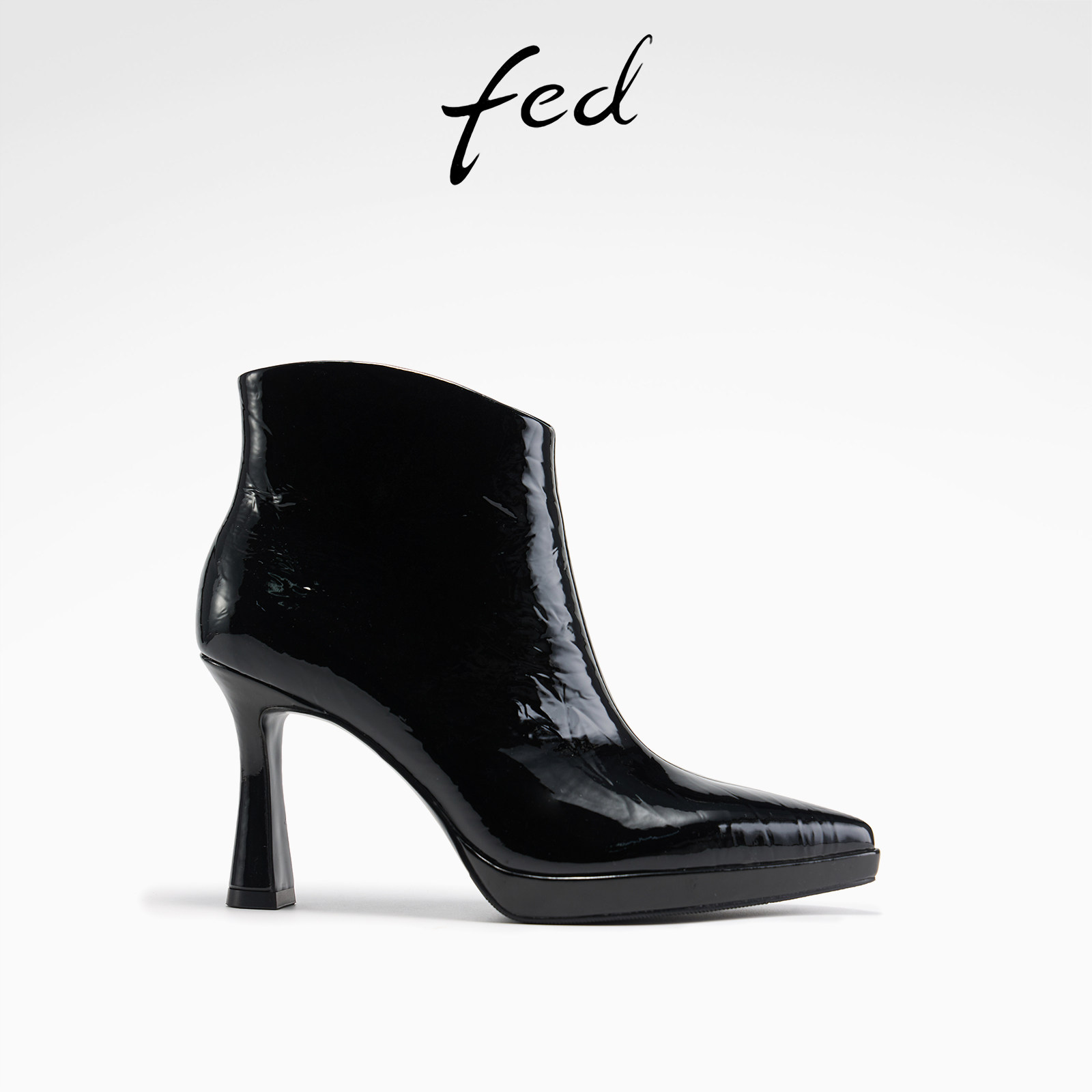 fed亮皮短靴女尖头细跟黑色